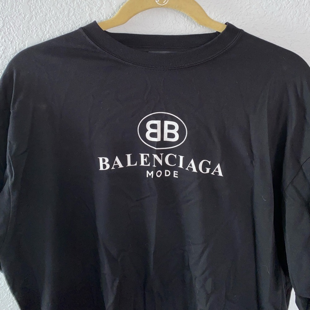 BALENCIAGA Mens T-Shirt . Black runs big, Size small Color black 100% authentic